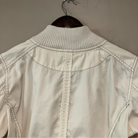 LOFT Ann Taylor Women's Cream Bomber Jacket Size 8 - Picture 15 of 16